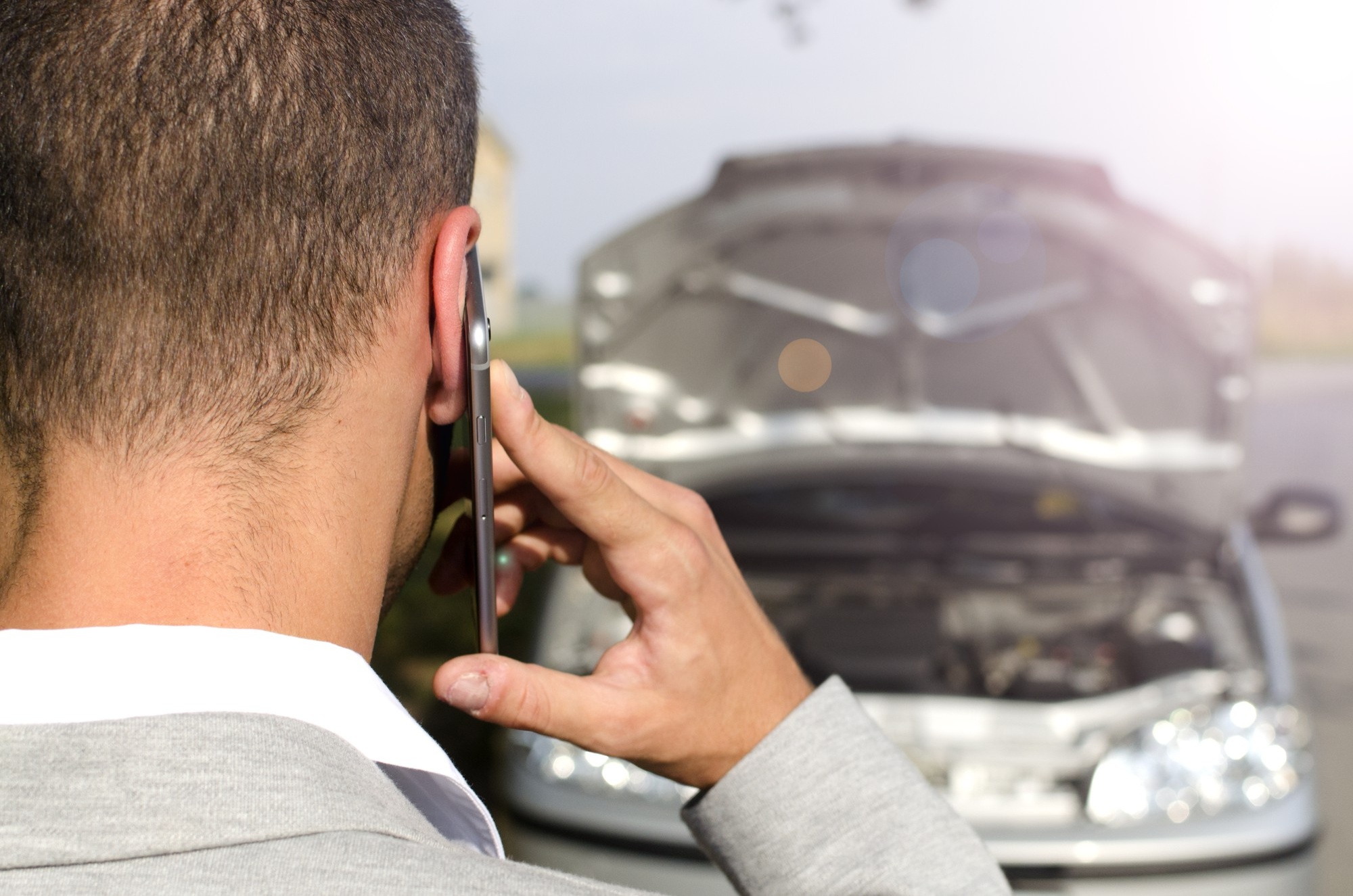 Co zrobić w przypadku awarii na trasie? – Holowanie i pomoc drogowa